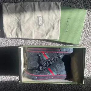 Gucci | Shoes | Was A Gift But They Dont Fit Me | Poshmark